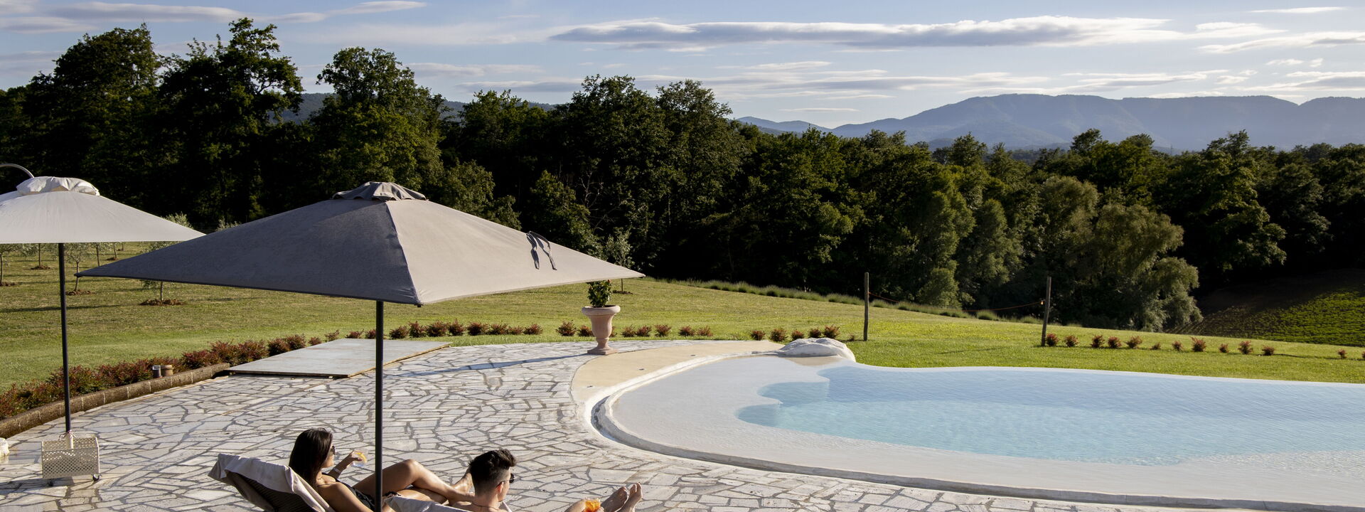 Le Tre Virtù Luxury Relais, Private Pool, Mugello: Autunno, Estate, Piscina, Primavera