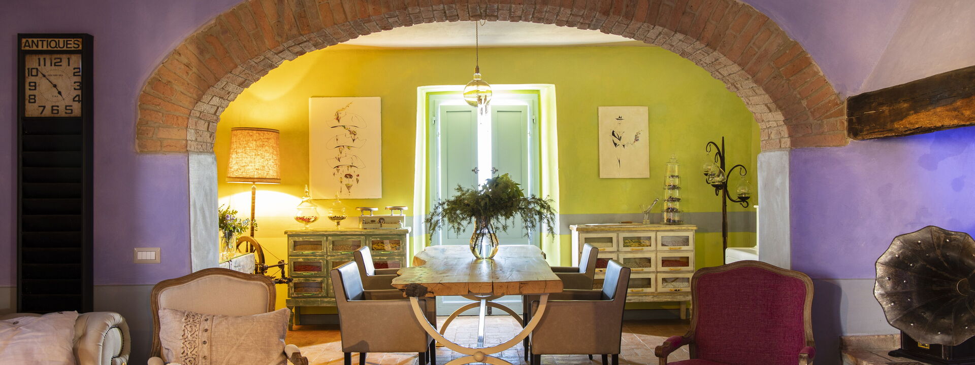 Le Tre Virtù Luxury Relais, Private Pool, Mugello: Autunno, Estate, Primavera, Sala da pranzo, Soggiorno