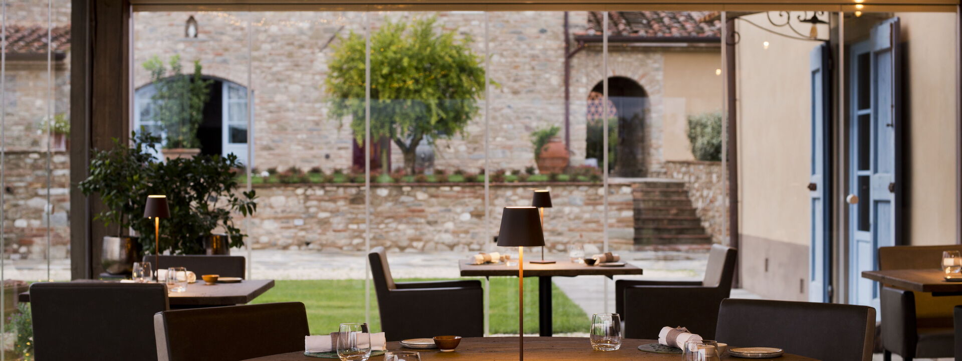 Le Tre Virtù Luxury Relais, Private Pool, Mugello: Autunno, Balcone / Terrazza / Patio, Estate, Primavera