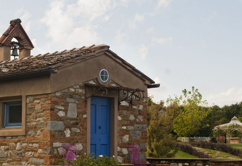 Le Tre Virtù Luxury Relais, Private Pool, Mugello: Ausstattung, Frühling, Herbst, Sommer