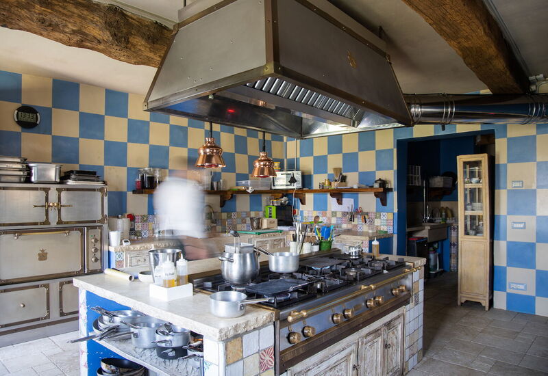 Le Tre Virtù Luxury Relais, Private Pool, Mugello: Frühling, Herbst, Küche, Sommer