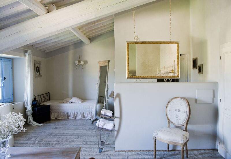 Le Tre Virtù Luxury Relais, Private Pool, Mugello: Frühling, Herbst, Schlafzimmer, Sommer