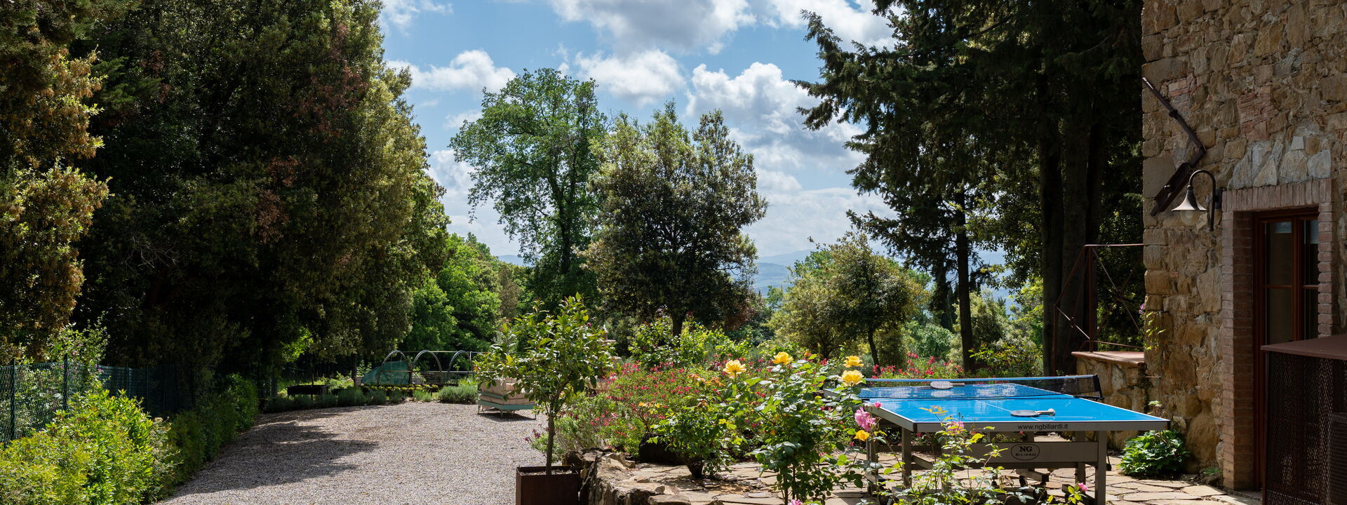 Villa la Cerbaina: Building Exterior, Garden