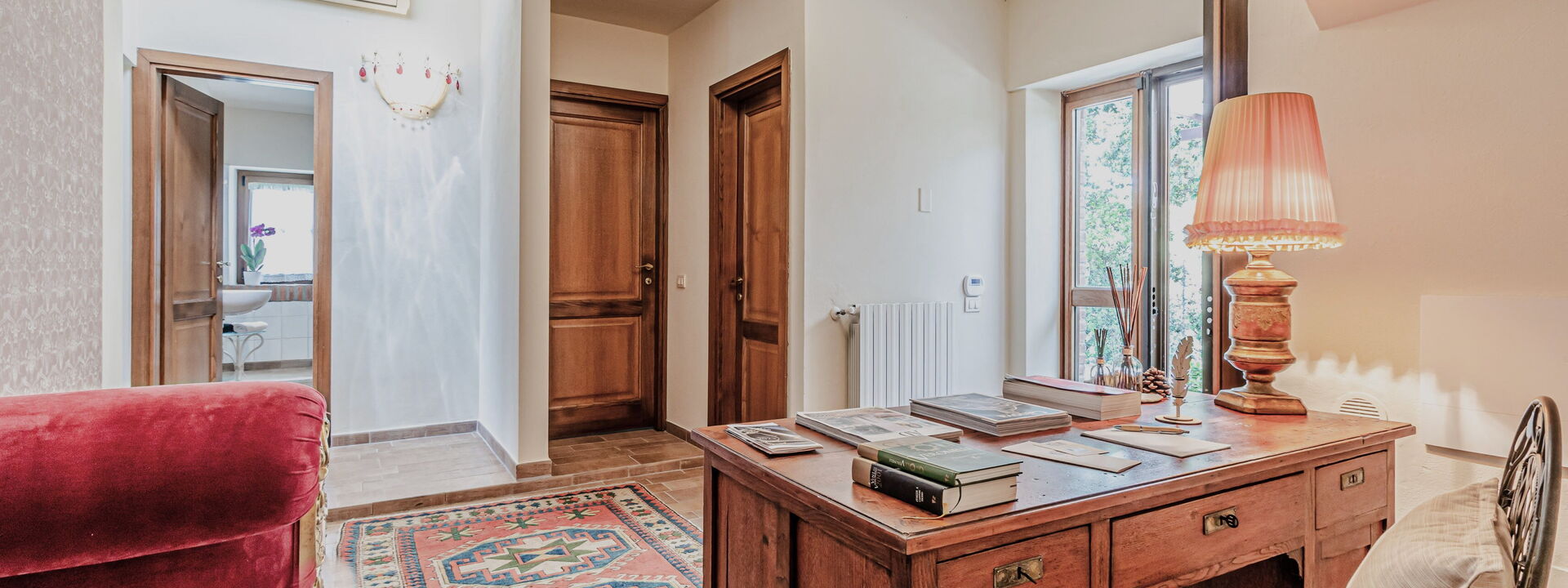 Villa la Cerbaina: Bathroom, Main Entrance, Other Room