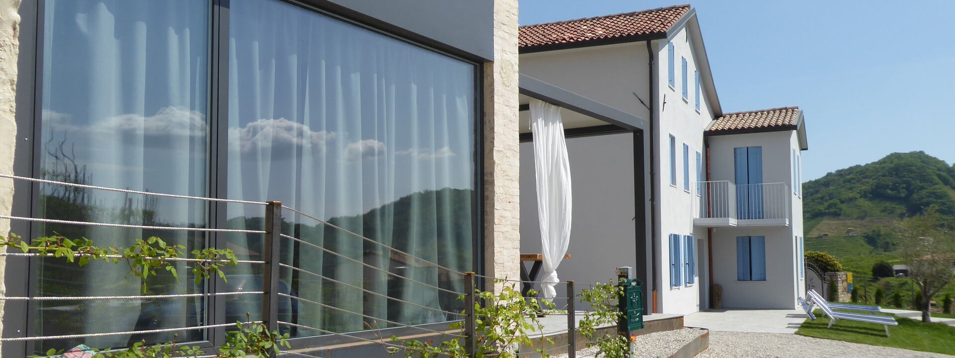 Villa Valdobbiadene Pool Spa: Autumn, Main Entrance, Spring, Summer