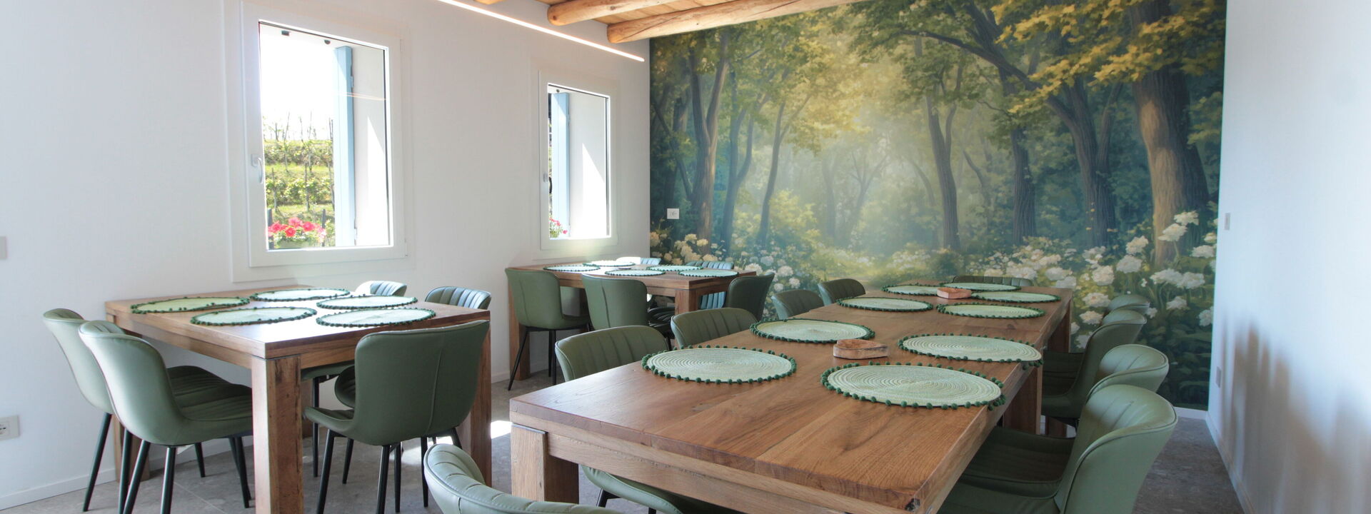 Villa Valdobbiadene Pool Spa: Autumn, Dining Room, Spring, Summer