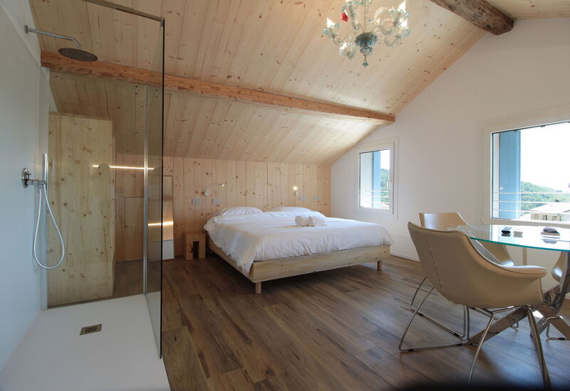 Villa Valdobbiadene Pool Spa: Autumn, Bedroom, Spring, Summer