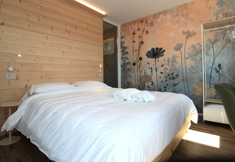 Villa Valdobbiadene Pool Spa: Autumn, Bedroom, Spring, Summer