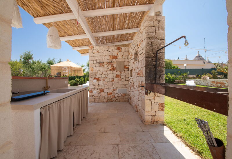 Trulli Valle D'Itria - Martina Franca: Außen, Balkon / Terrasse / Patio, Draussen, Frühling, Garten, Herbst, Küche, Sommer, Winter