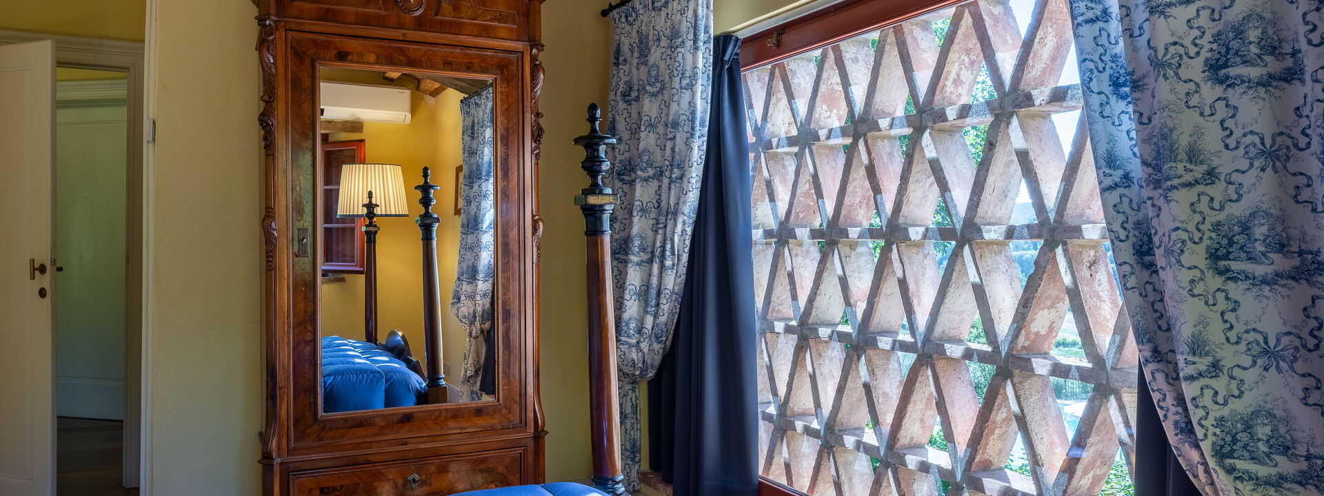 Villa Santa Barbara: Automne, chambre à coucher, Été, Printemps