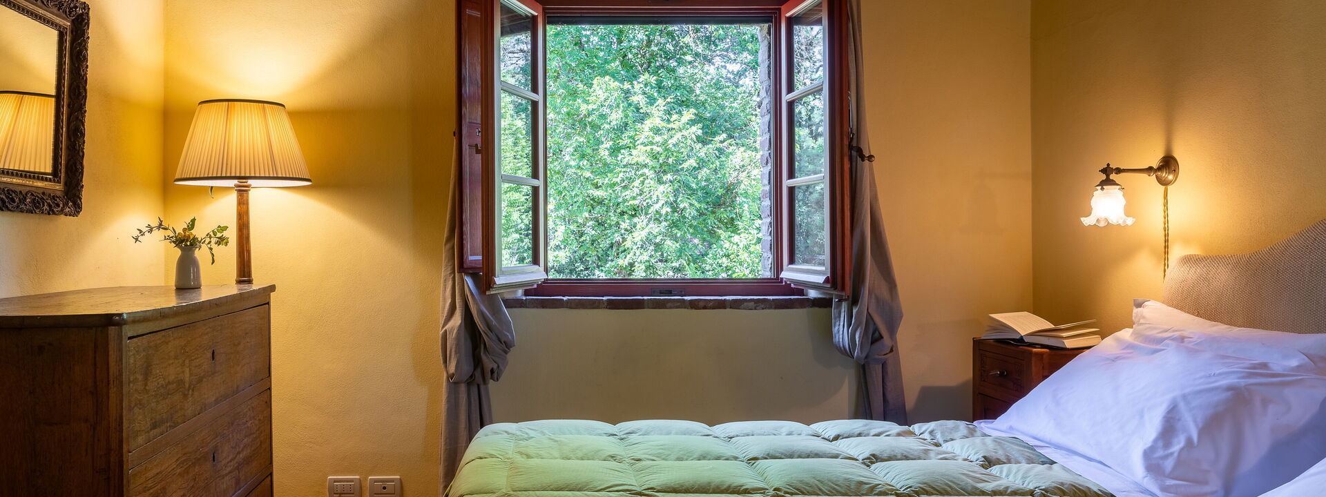 Villa Santa Barbara: Automne, chambre à coucher, Été, Printemps