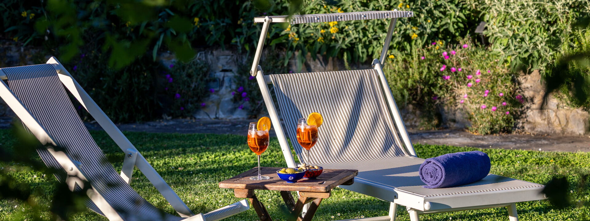Villa Santa Barbara: Automne, Été, Extérieurs, Printemps