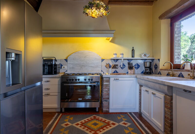 Villa Santa Barbara: Automne, Cuisine, Été, Printemps, Salle à manger, Salon
