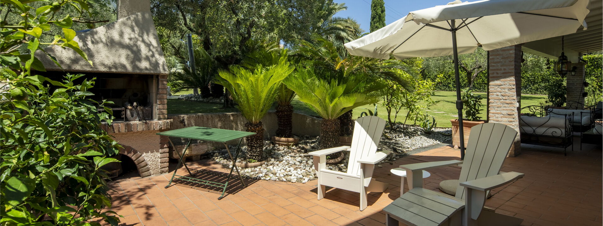 Villa El Perlè, Padenghe sul Garda: Autumn, Garden, Spring, Summer
