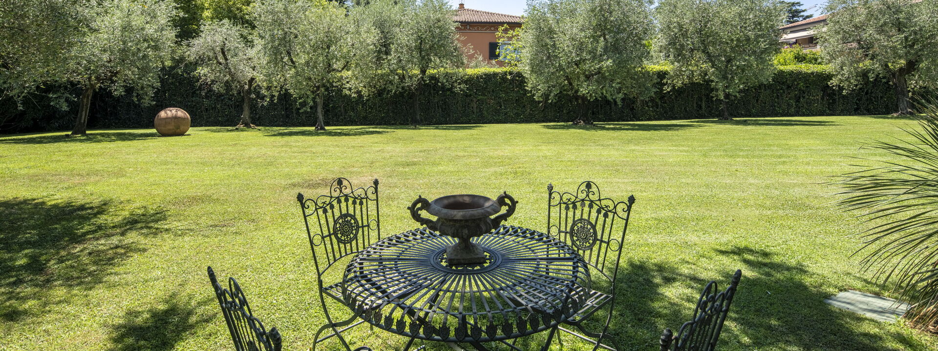 Villa El Perlè, Padenghe sul Garda: Autumn, Garden, Spring, Summer