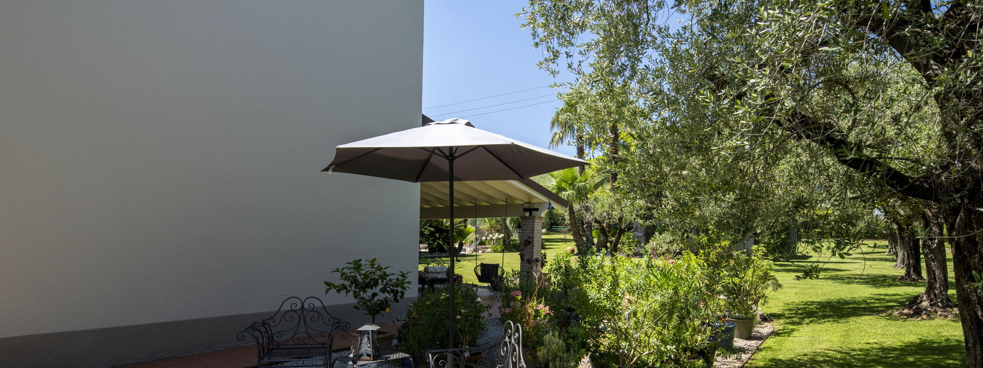 Villa El Perlè, Padenghe sul Garda: Autumn, Garden, Spring, Summer