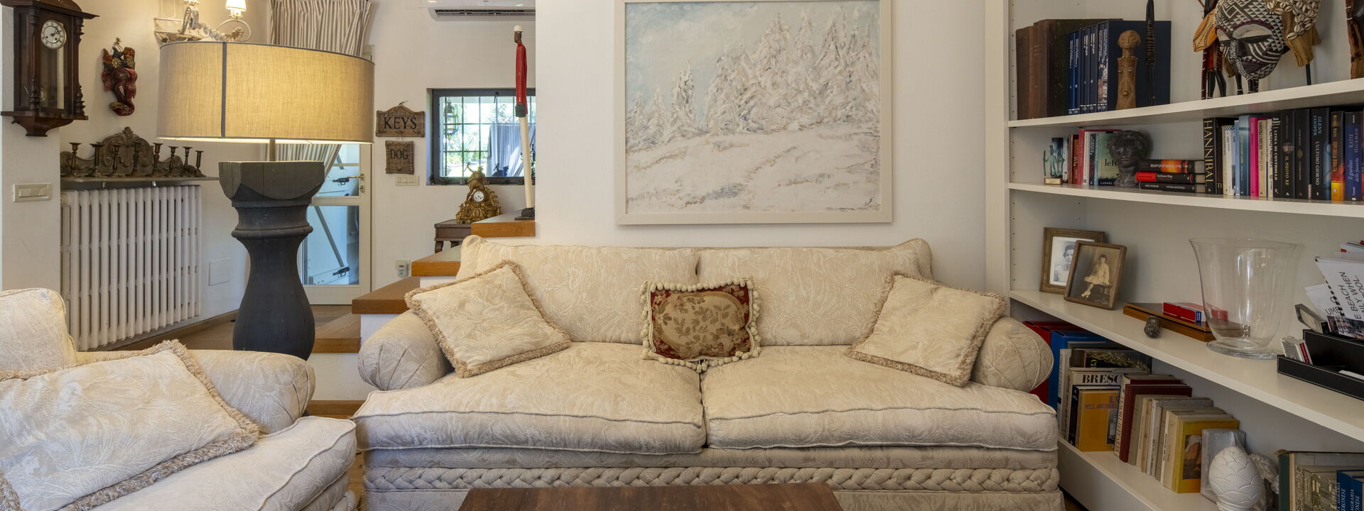 Villa El Perlè, Padenghe sul Garda: Autumn, Living Room, Spring, Summer