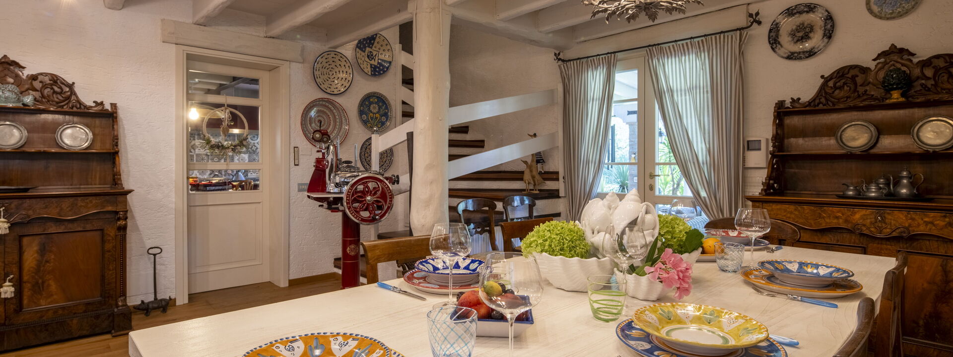 Villa El Perlè, Padenghe sul Garda: Autumn, Dining Room, Spring, Summer