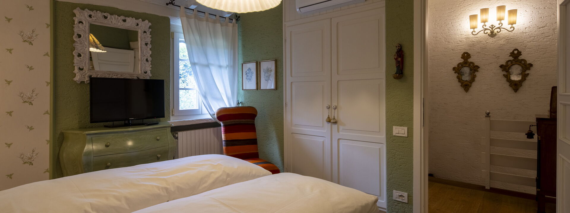 Villa El Perlè, Padenghe sul Garda: Autumn, Bedroom, Spring, Summer