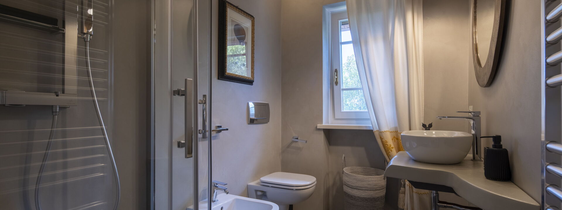 Villa El Perlè, Padenghe sul Garda: Autumn, Bathroom, Spring, Summer