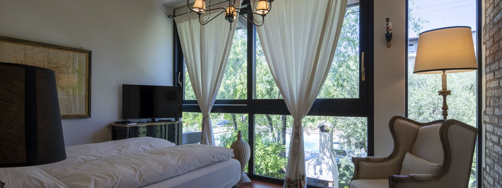Villa El Perlè, Padenghe sul Garda: Autumn, Bedroom, Spring, Summer