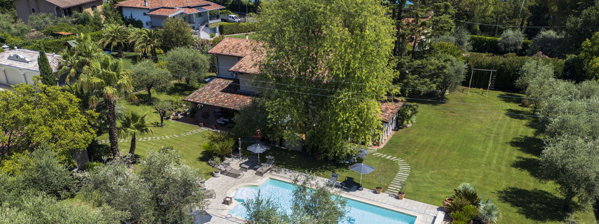 Villa El Perlè, Padenghe sul Garda: Autumn, Pool, Spring, Summer