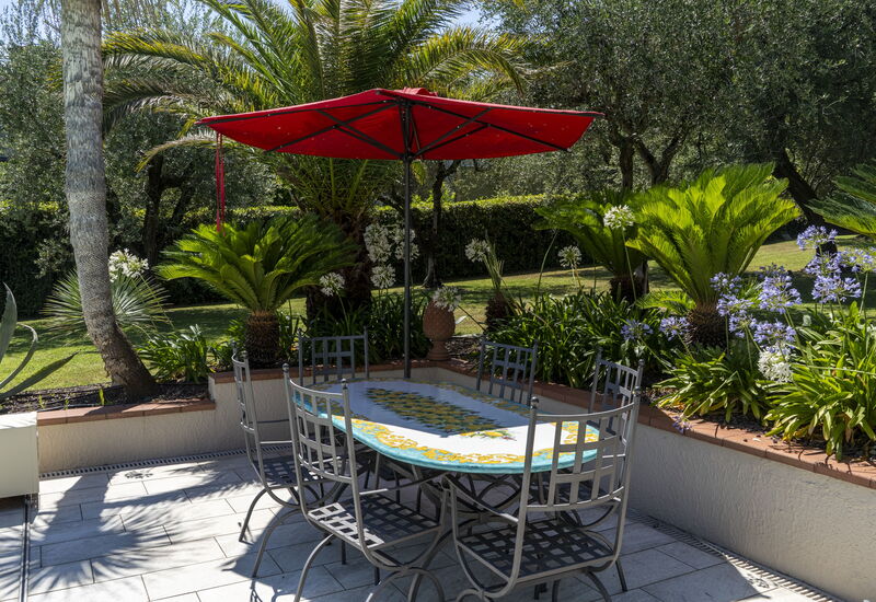 Villa El Perlè, Padenghe sul Garda: Autumn, Garden, Spring, Summer