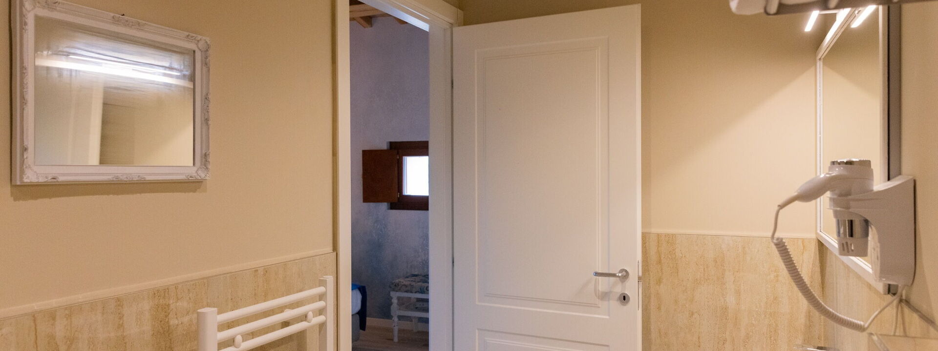 Villa Mirandola: Autumn, Bathroom, Spring, Summer