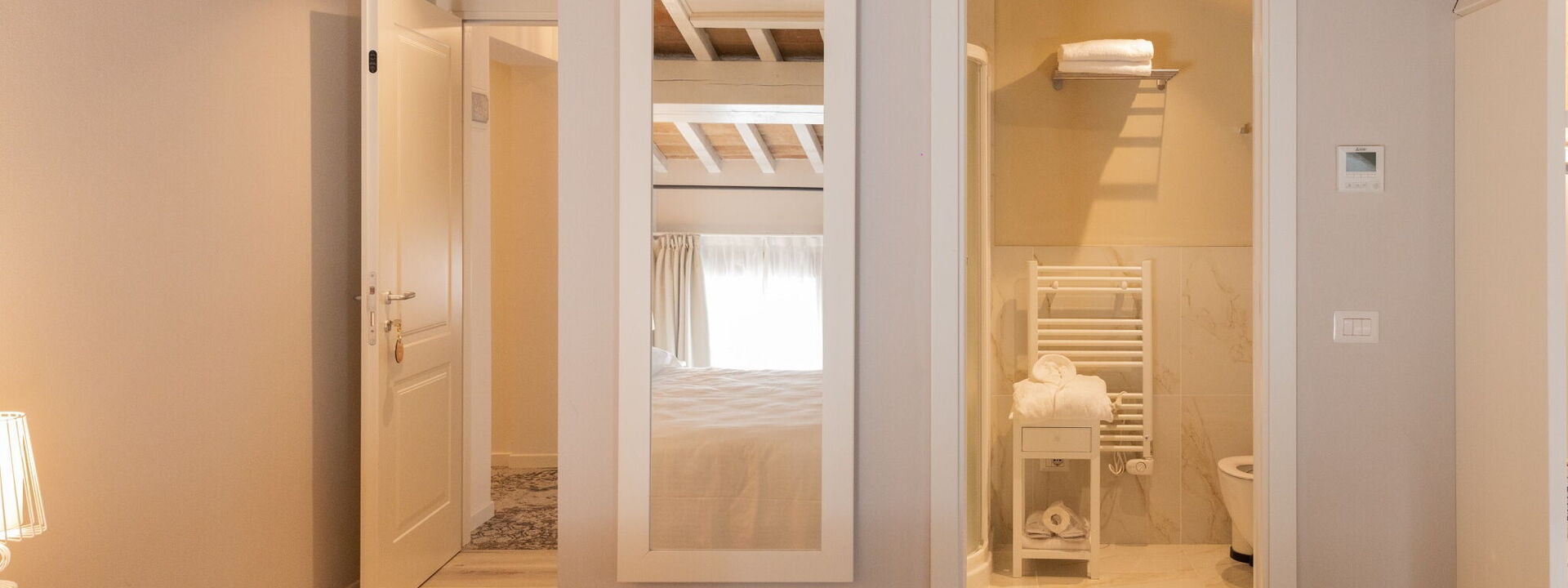 Villa Mirandola: Autumn, Bathroom, Bedroom, Spring, Summer