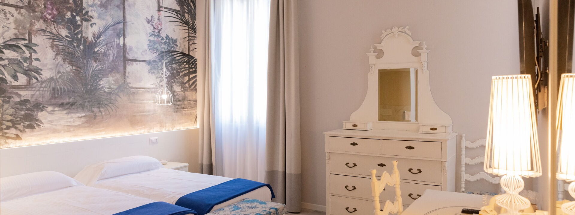 Villa Mirandola: Autumn, Bedroom, Spring, Summer