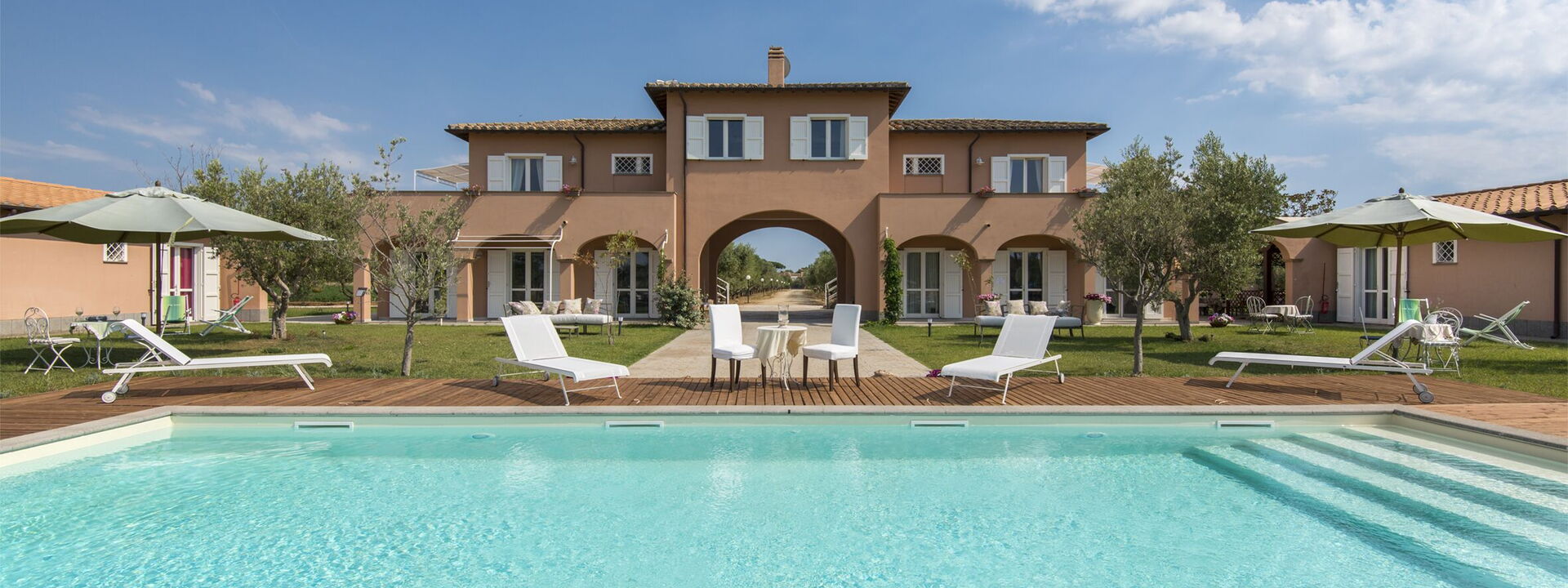 Villa Marina Velca: villa-marina-velca-tarquinia-villa-piscina