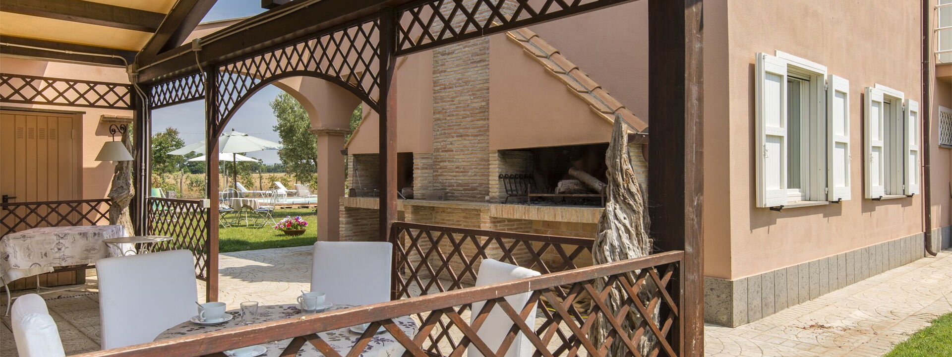 Villa Marina Velca: villa-marina-velca-tarquinia-villa-esterni