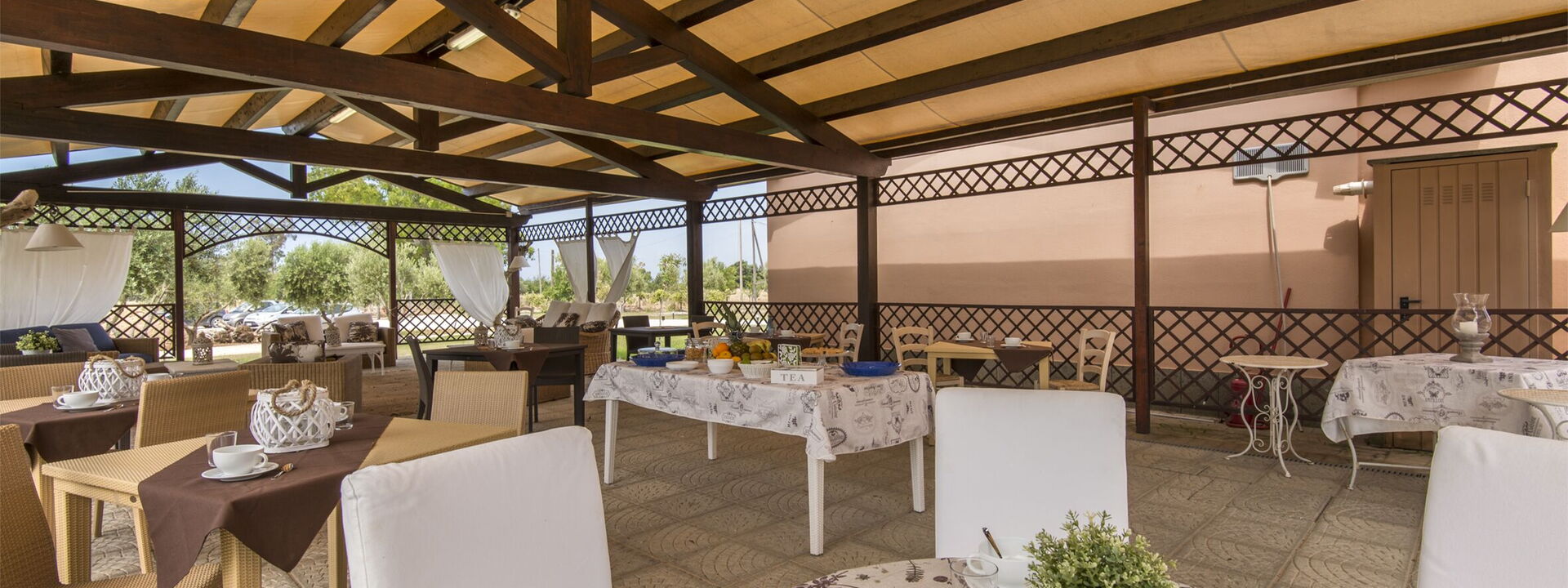 Villa Marina Velca: villa-marina-velca-tarquinia-villa-gazebo