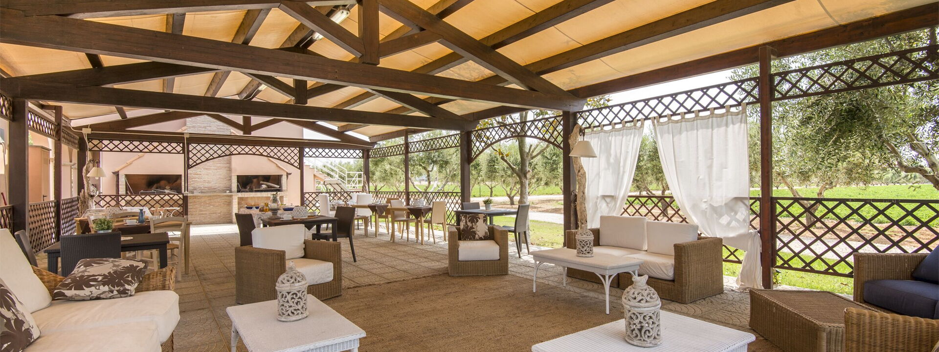 Villa Marina Velca: villa-marina-velca-tarquinia-villa-gazebo