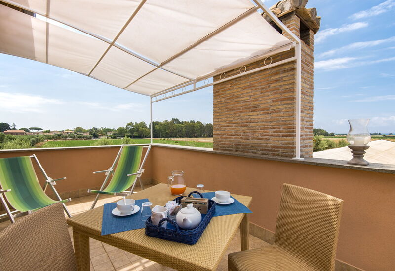 Villa Marina Velca: villa-marina-velca-tarquinia-villa-terrace