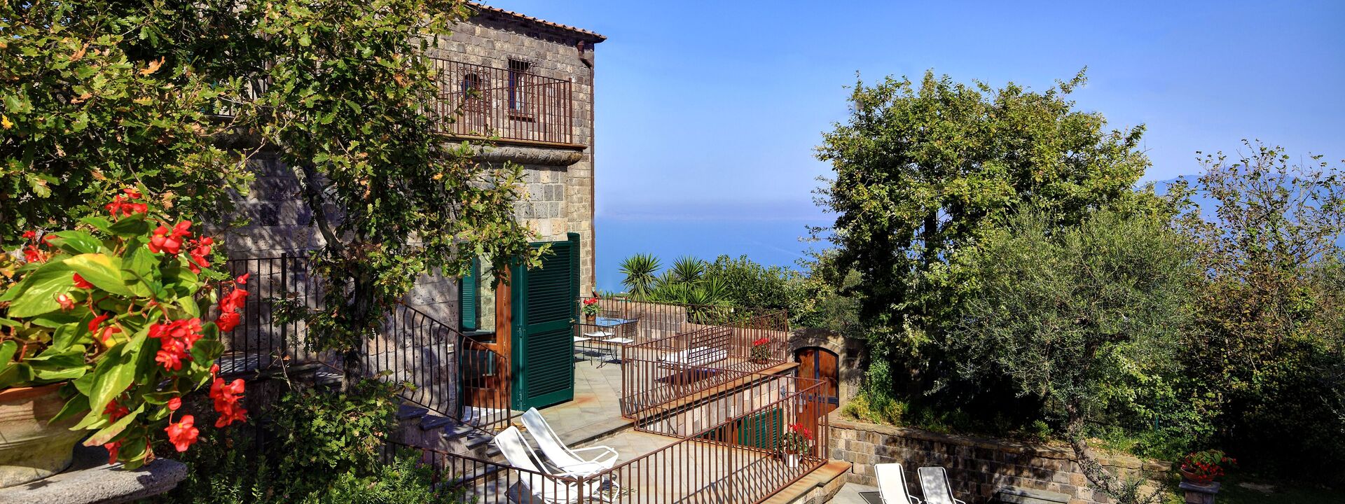 Stony Villa Volcano View: stony-villa-volcano-view-sant-agata-sui-due-golfi-villa-esterno