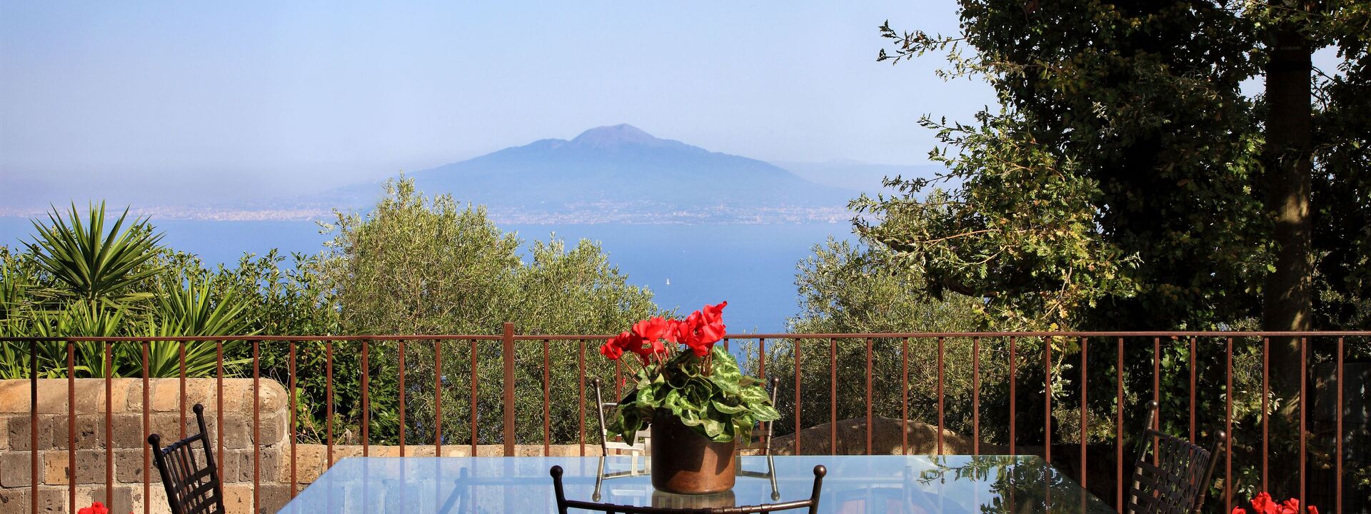 Stony Villa Volcano View: stony-villa-volcano-view-sant-agata-sui-due-golfi-villa-terrace