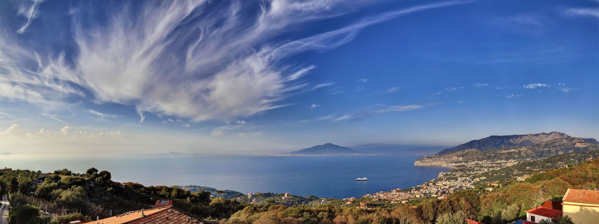 Stony Villa Volcano View: stony-villa-volcano-view-sant-agata-sui-due-golfi-villa-vista-vesuvio
