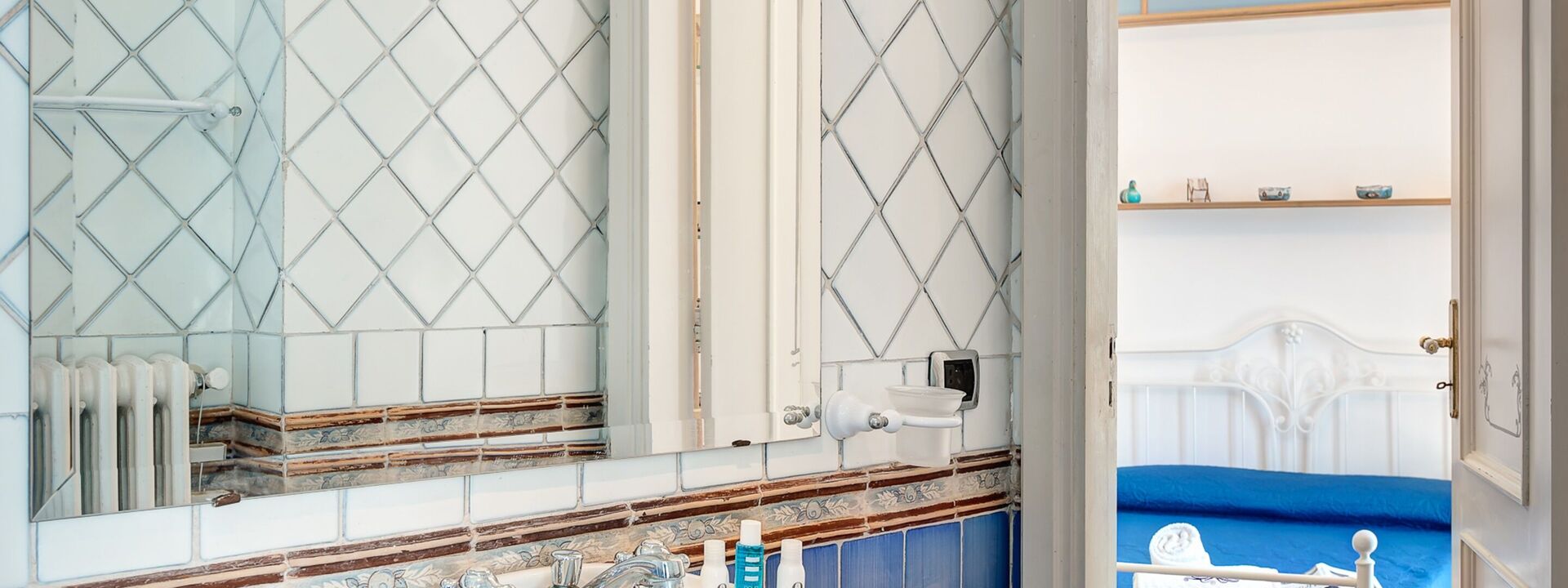 Palazzo Villa Dei Nobili: palazzo-villa-dei-nobili-santa-agata-sui-due-golfi-villa-bagno