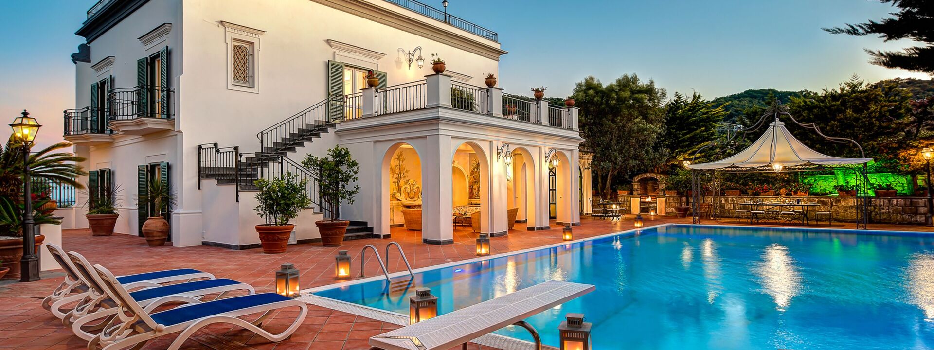 Palazzo Villa Dei Nobili: palazzo-villa-dei-nobili-santa-agata-sui-due-golfi-villa-esterno