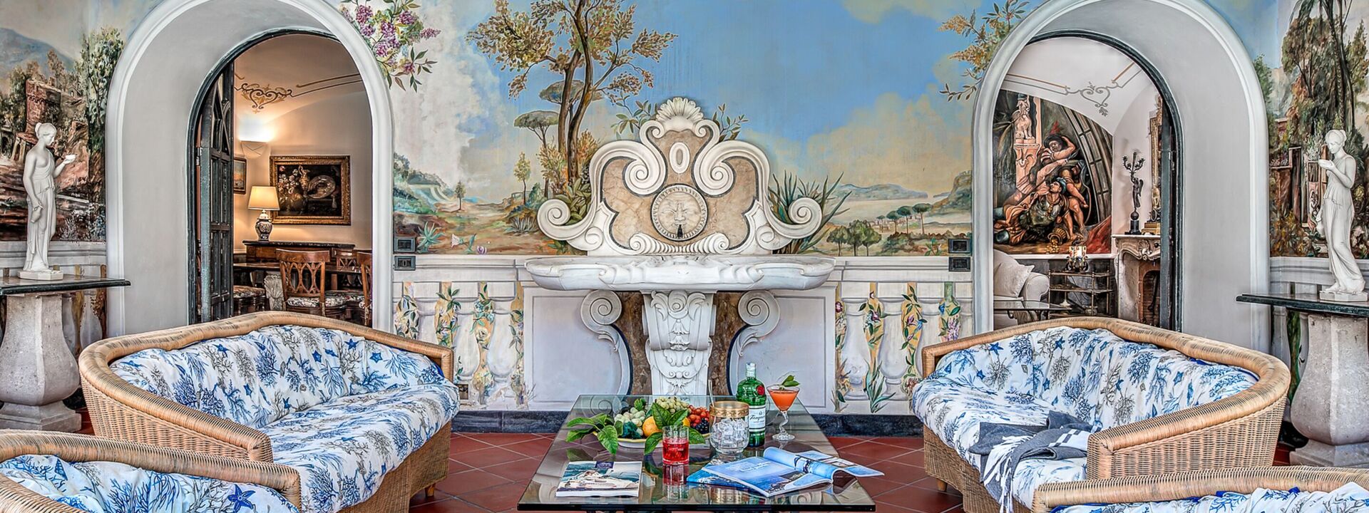 Palazzo Villa Dei Nobili: palazzo-villa-dei-nobili-santa-agata-sui-due-golfi-villa-patio