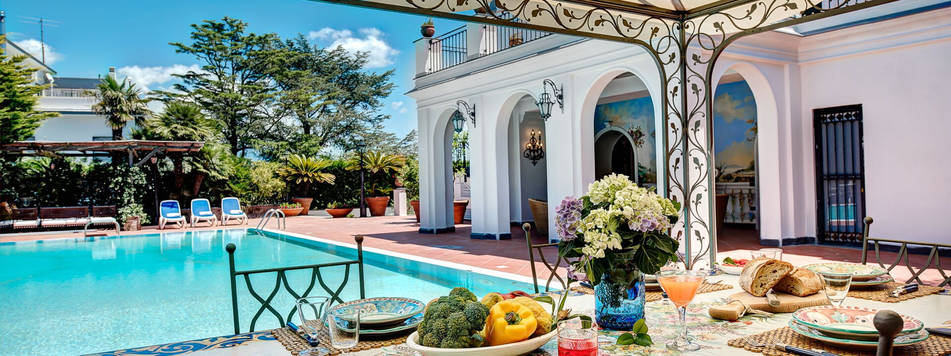 Palazzo Villa Dei Nobili: palazzo-villa-dei-nobili-santa-agata-sui-due-golfi-villa-patio