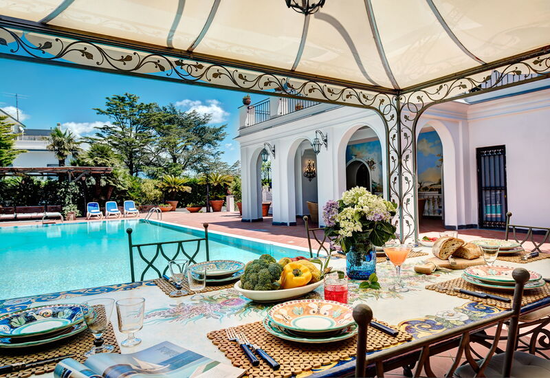 Palazzo Villa Dei Nobili: palazzo-villa-dei-nobili-santa-agata-sui-due-golfi-villa-patio