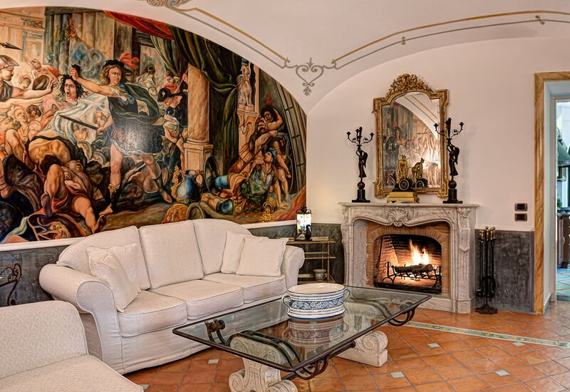 Palazzo Villa Dei Nobili: palazzo-villa-dei-nobili-santa-agata-sui-due-golfi-villa-living-room