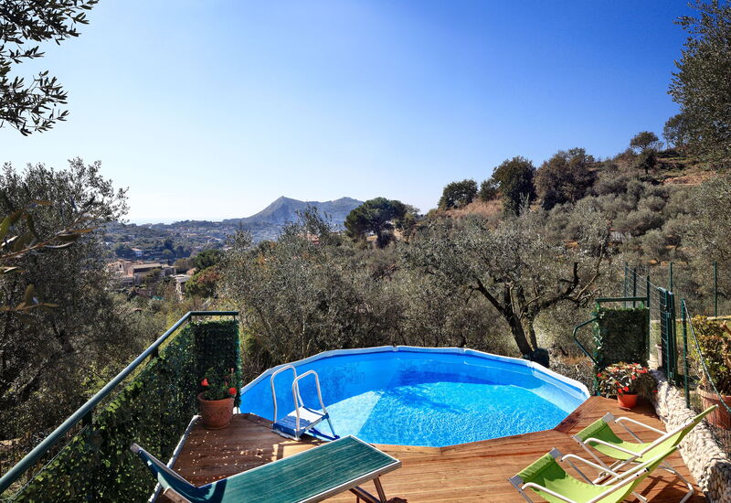 La Villa Dell'olio: la-villa-dell-olio-massa-lubrense-villa-pool