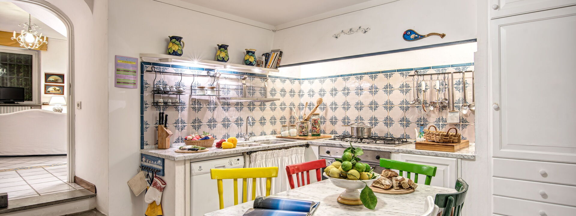 Country Lemonvilla: country-lemonvilla-massa-lubrense-villa-cucina