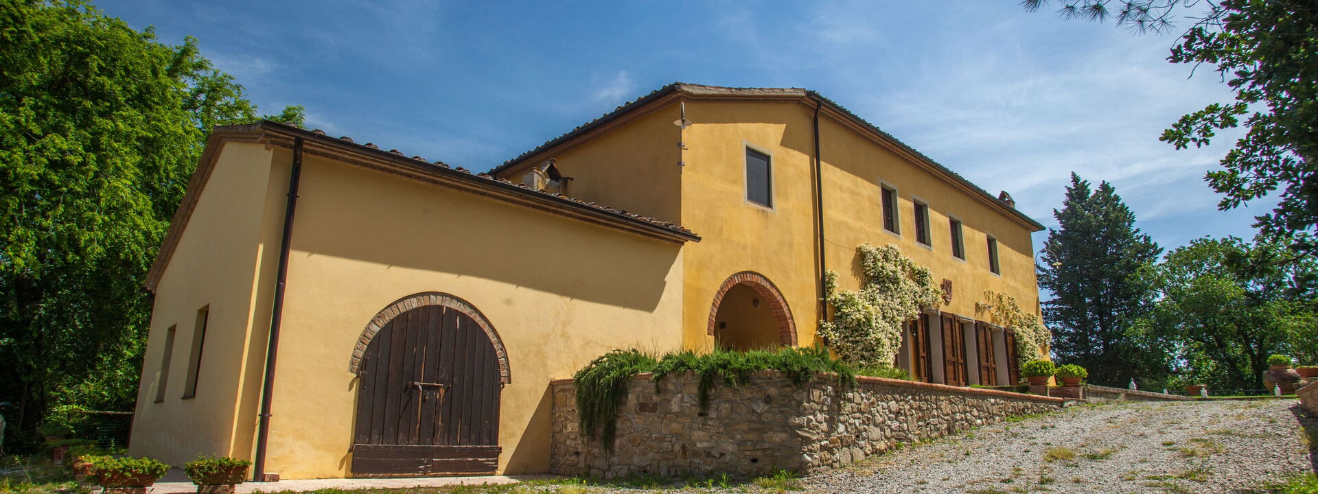 Villa Montelopio: Außen