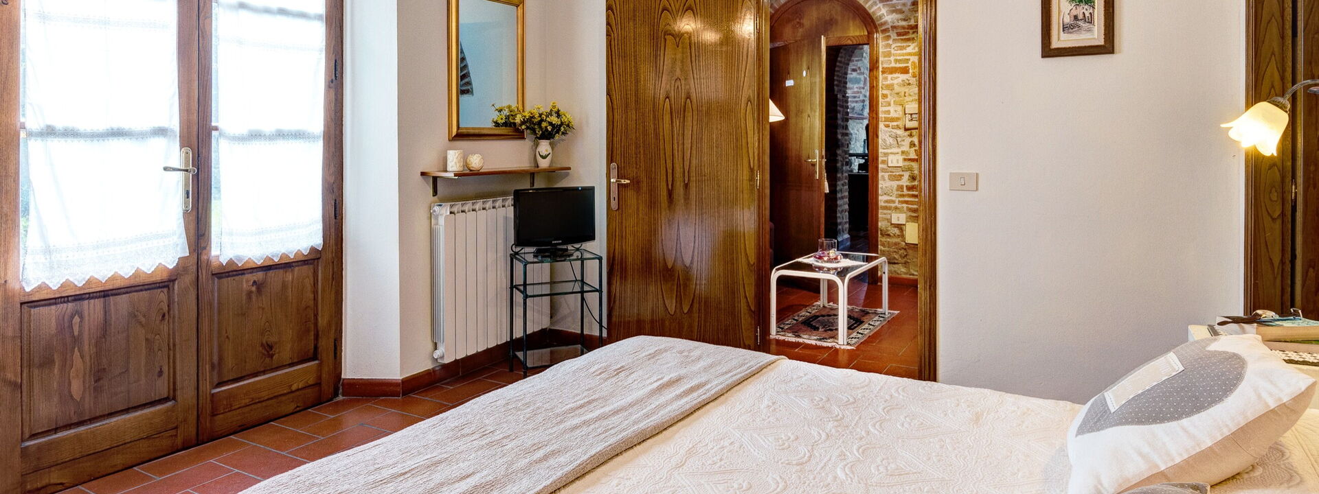 Relais Sogno Dei Fiori: relais-sogno-dei-fiori-fratticiola-cortona-villa-bedroom