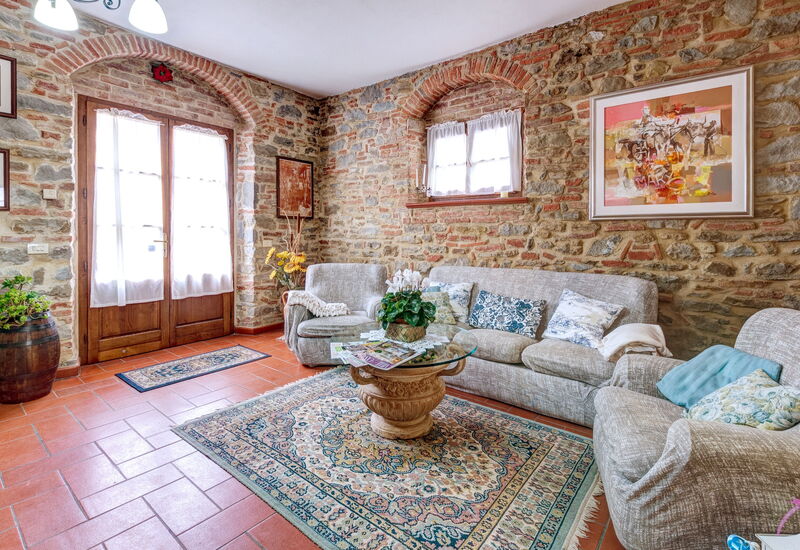 Relais Sogno Dei Fiori: relais-sogno-dei-fiori-fratticiola-cortona-villa-living-room