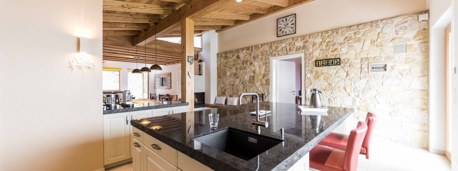 Dimora Delle Ninfee Del Garda: dimora-delle-ninfee-del-garda-castelletto-villa-kitchen